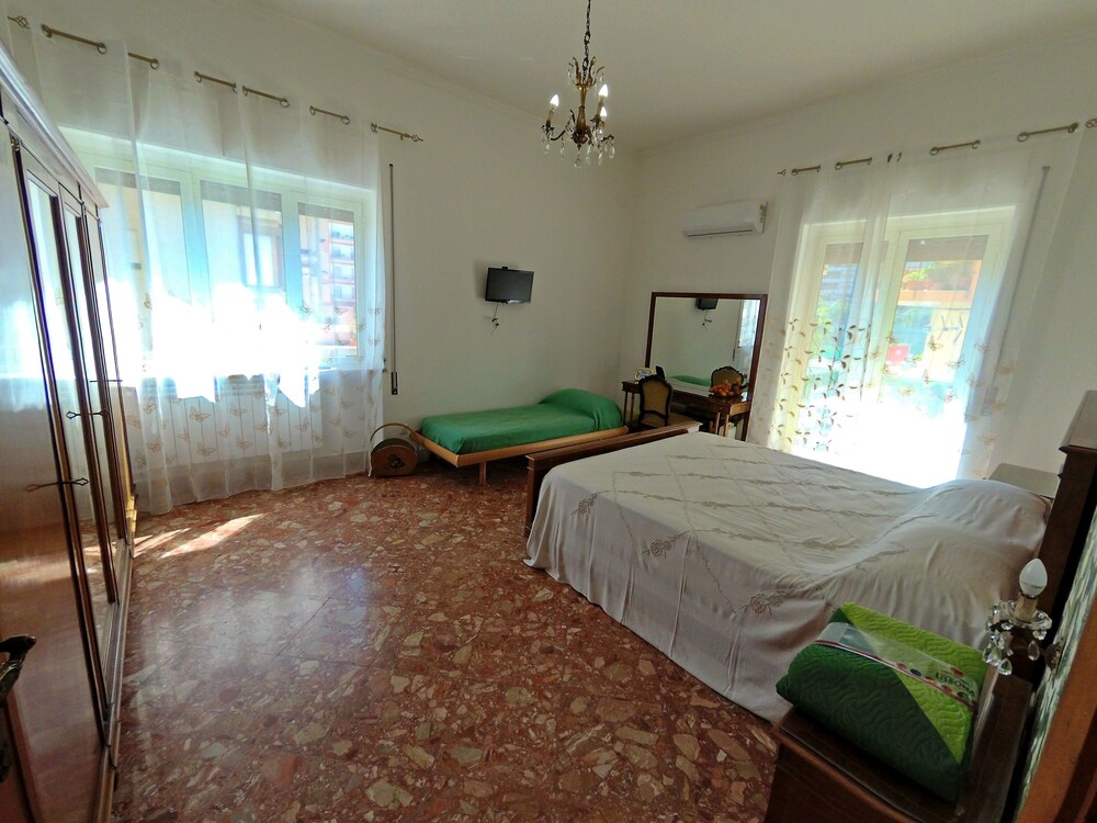 Oliva Rooms