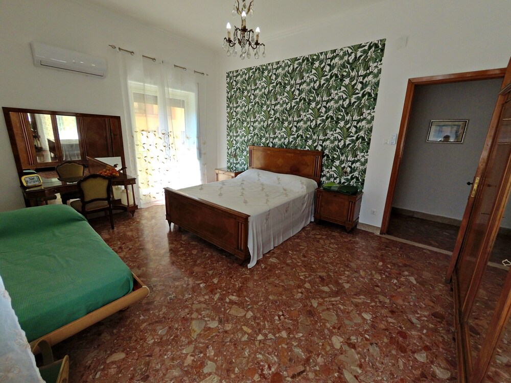 Oliva Rooms