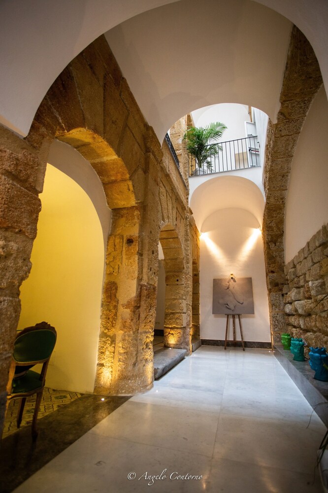 Palazzo Del Poeta Dimora Contemporanea