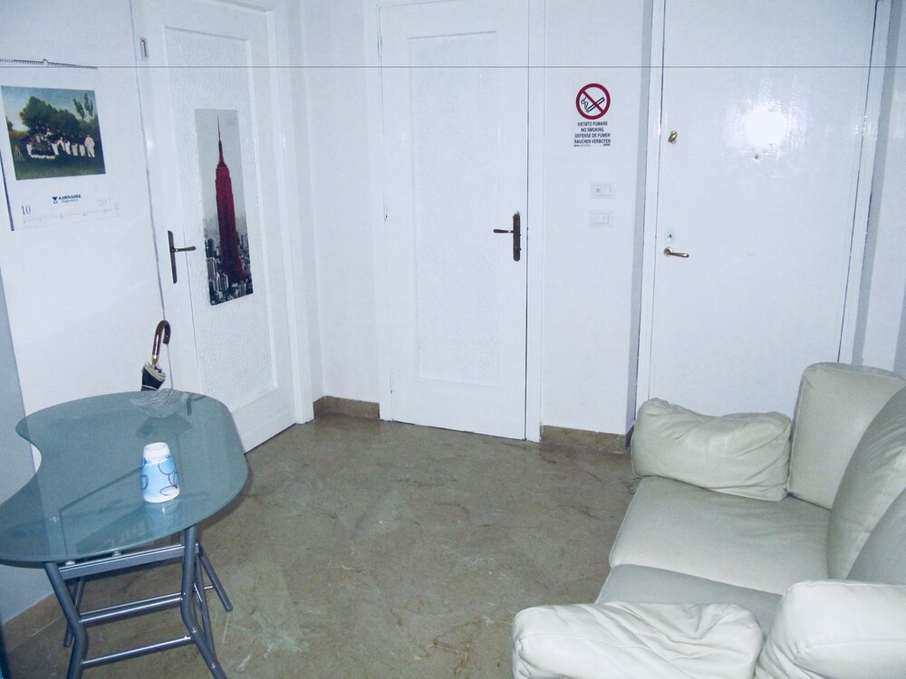 Ri.Mo's Rent Room