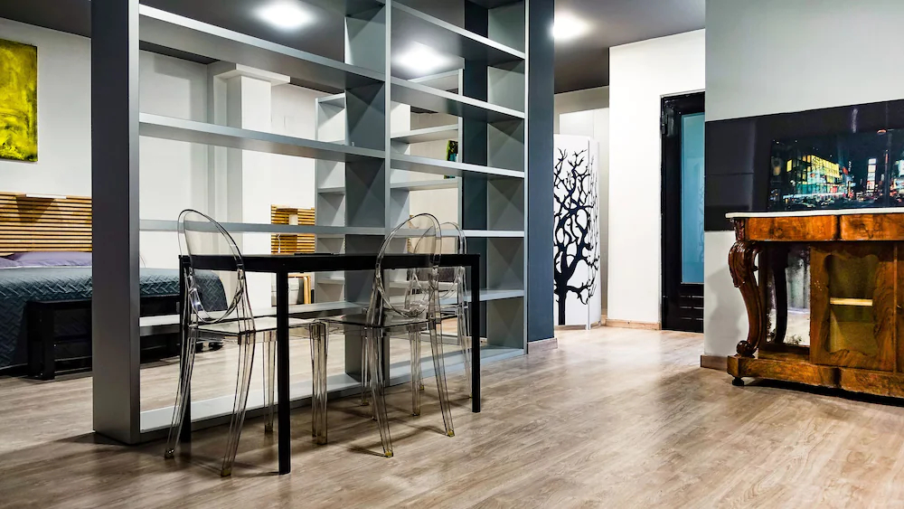 Suite In Center