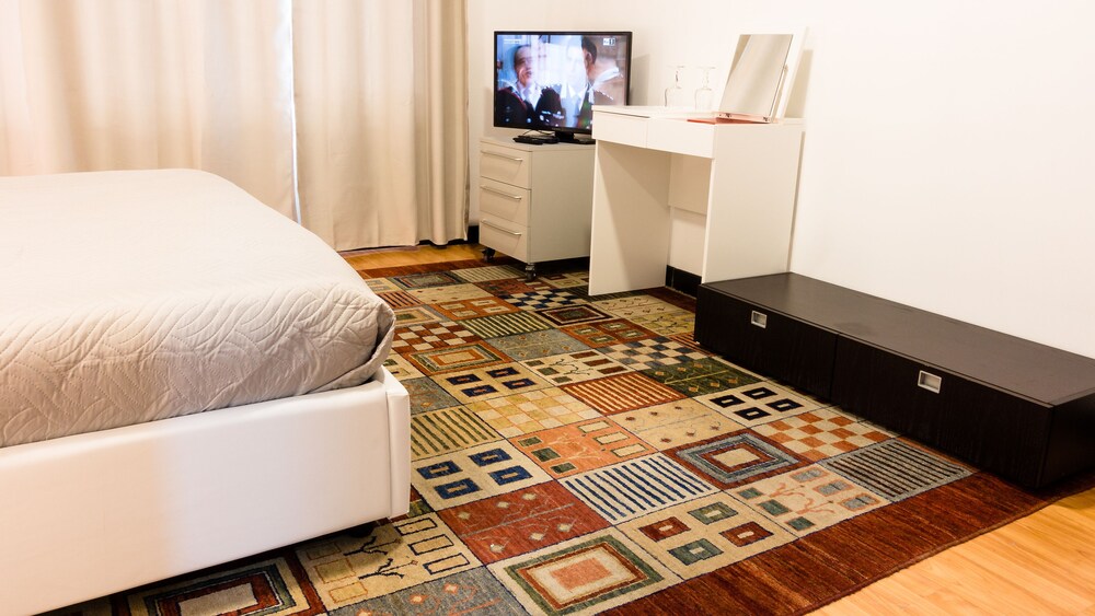 Suite In Center