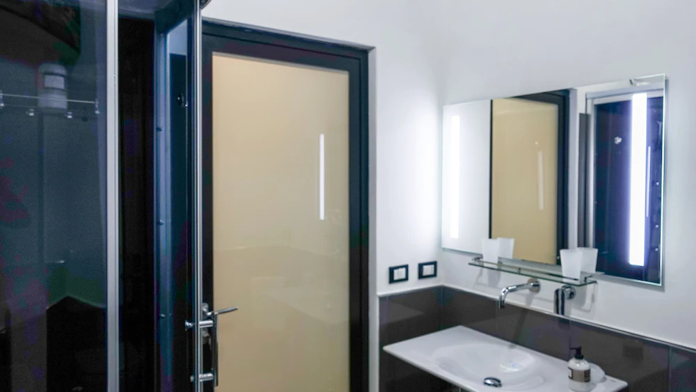 Suite In Center