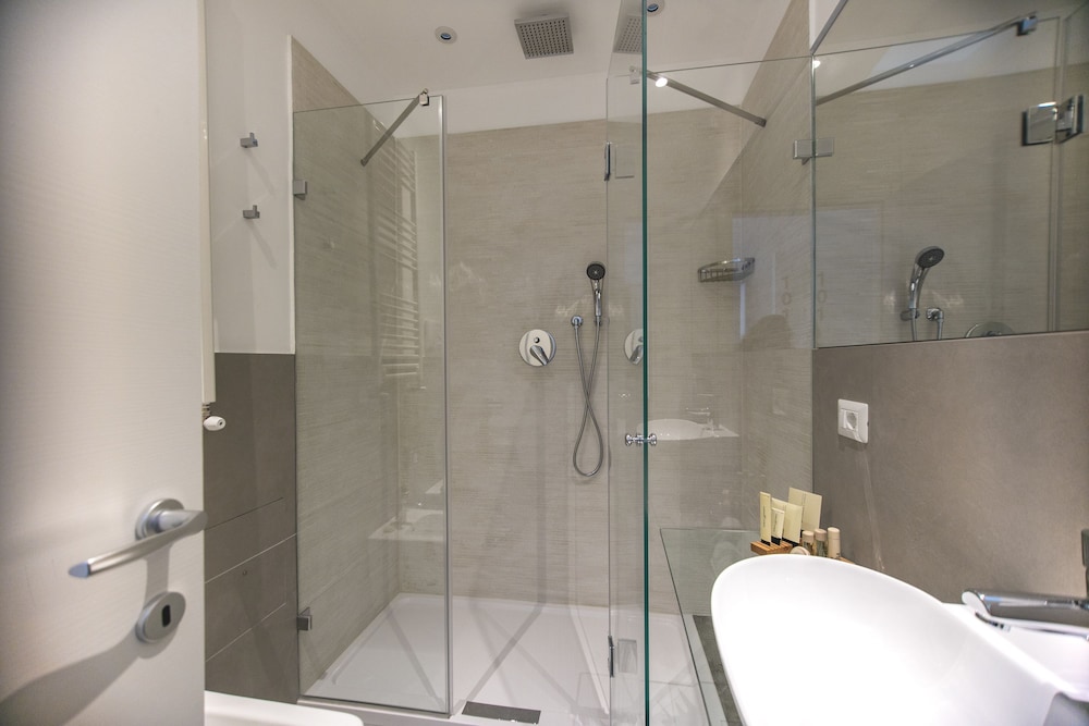 Suite Quaroni
