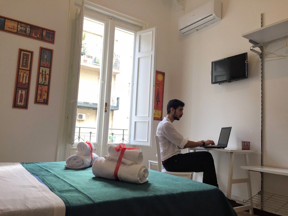 Yoo Room