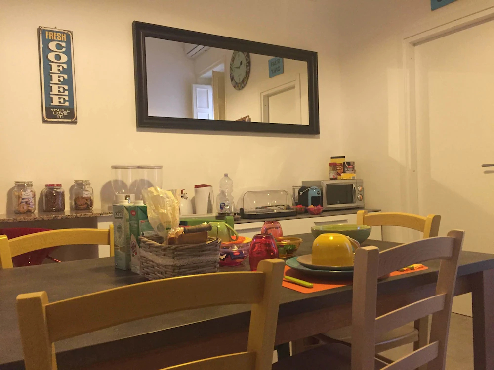 Yoo Room