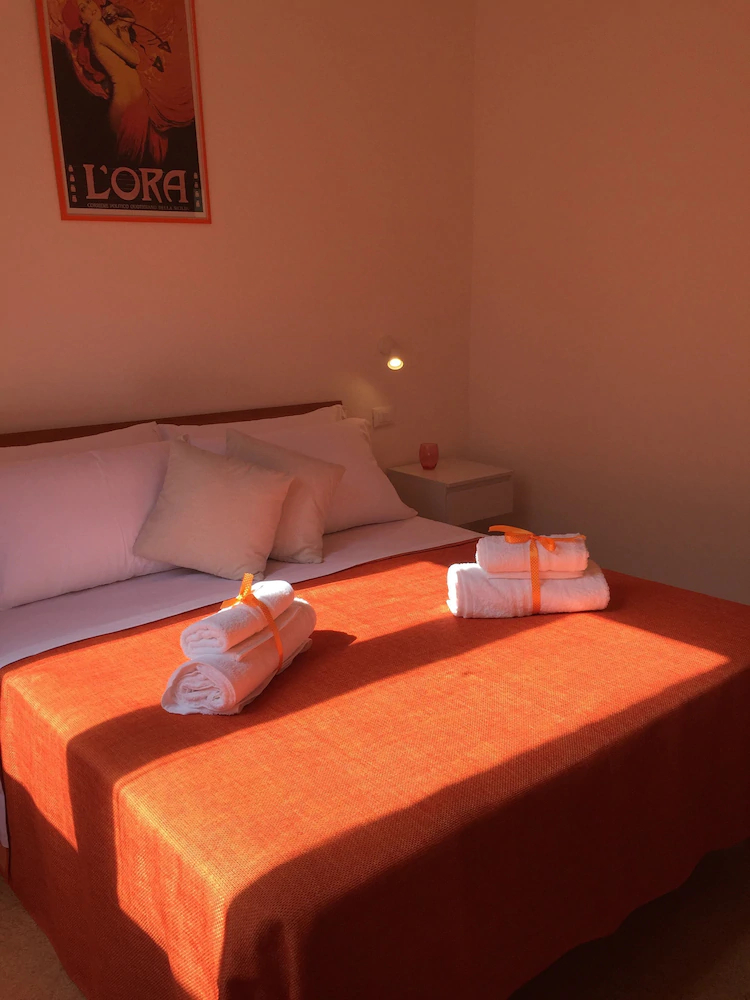 Yoo Room