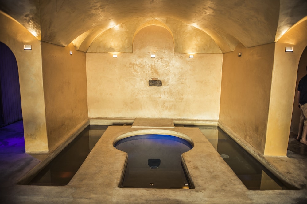 Cossyra Hotel
