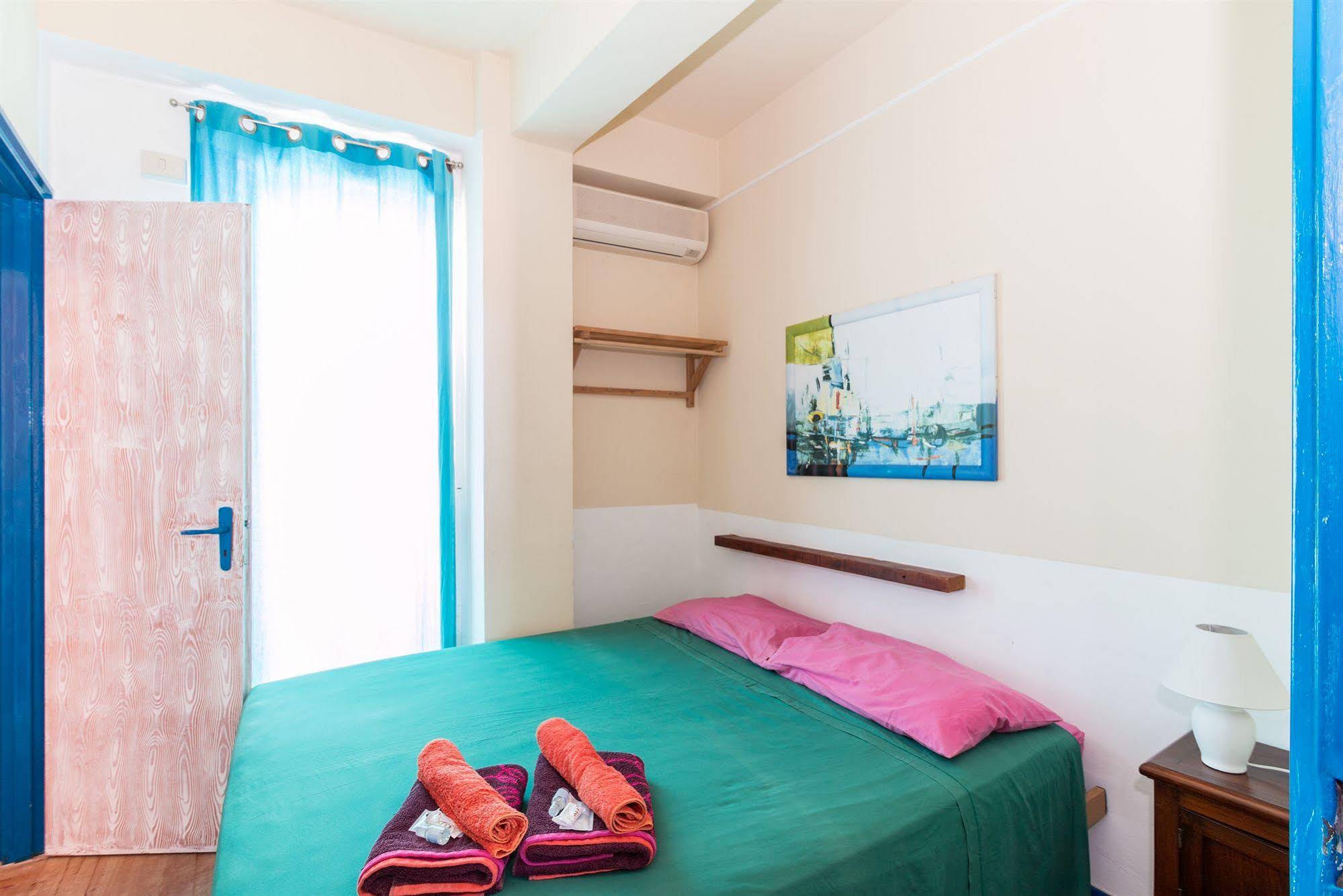 Plaza Beach Hostel