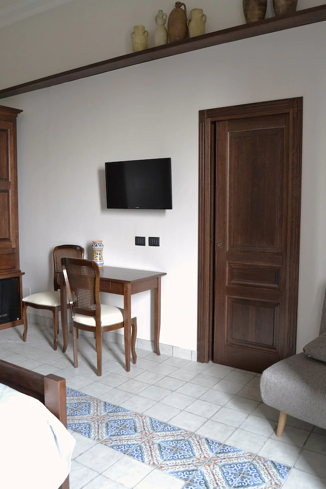 Agora Panoramic Rooms