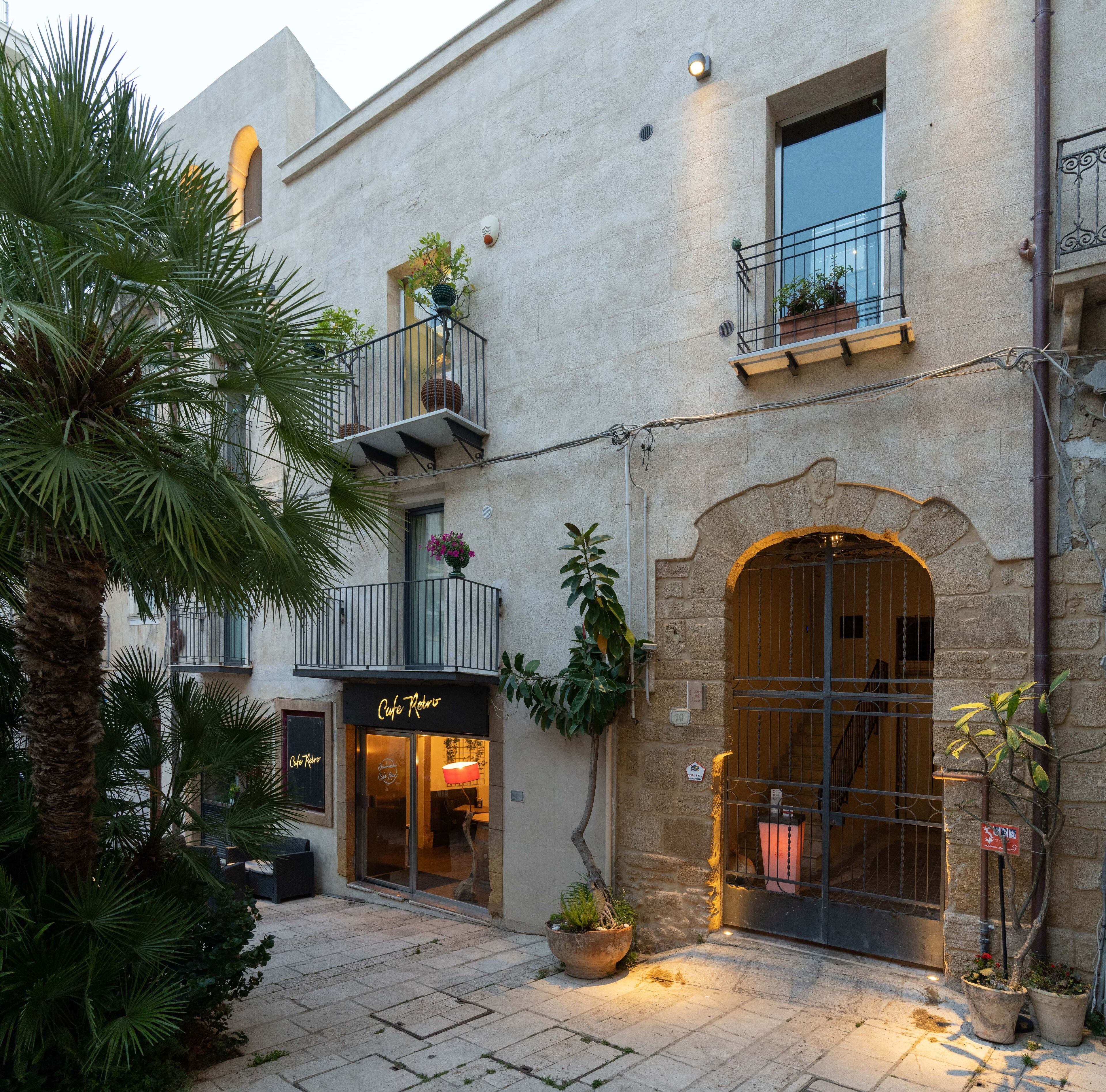 Sofi Center Rooms