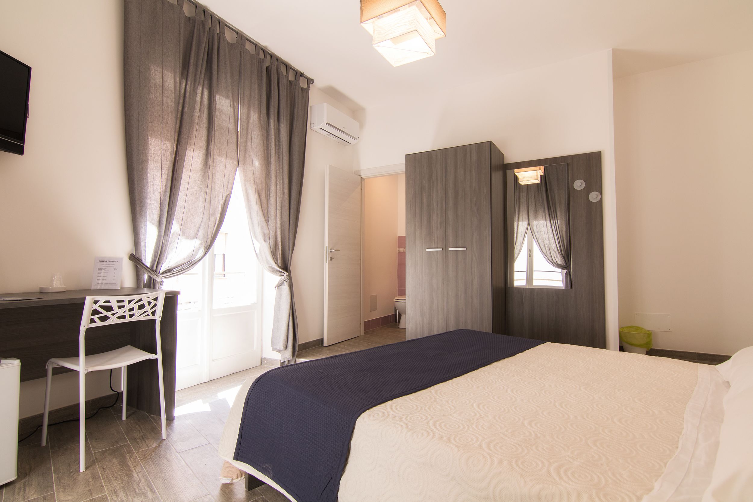 Cavour Rooms