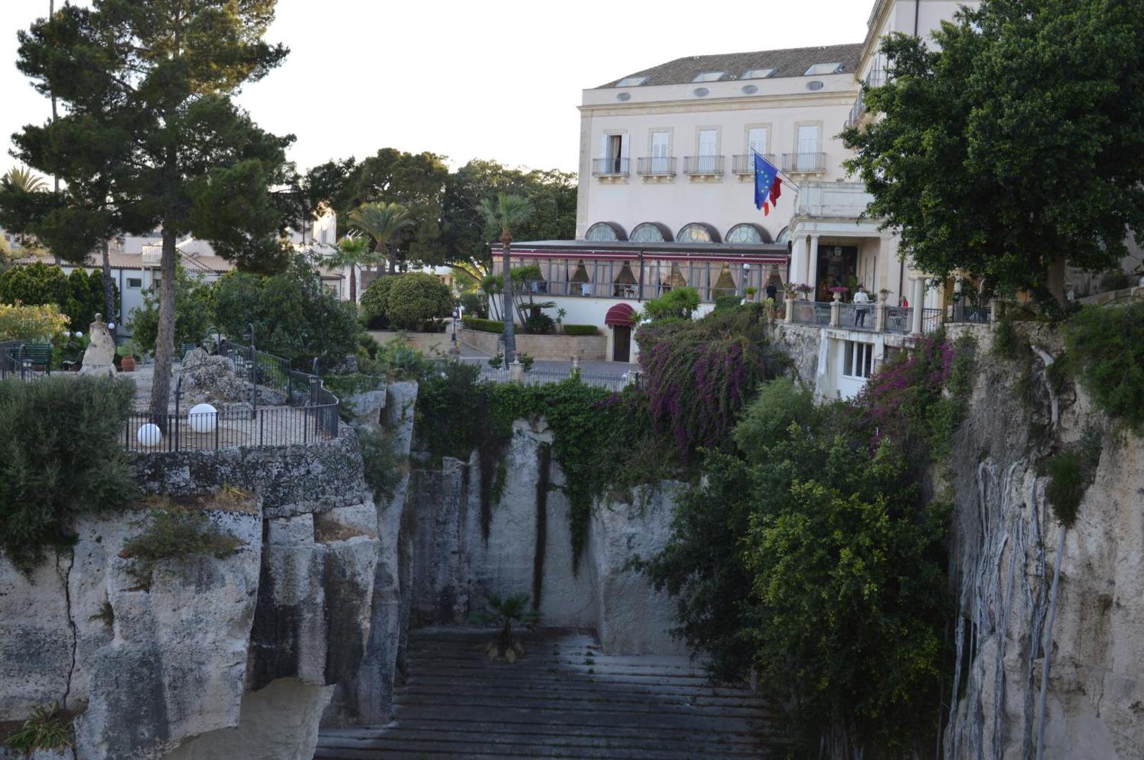 Grand Hotel Villa Politi