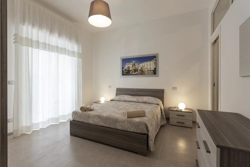 Neapolis Holiday