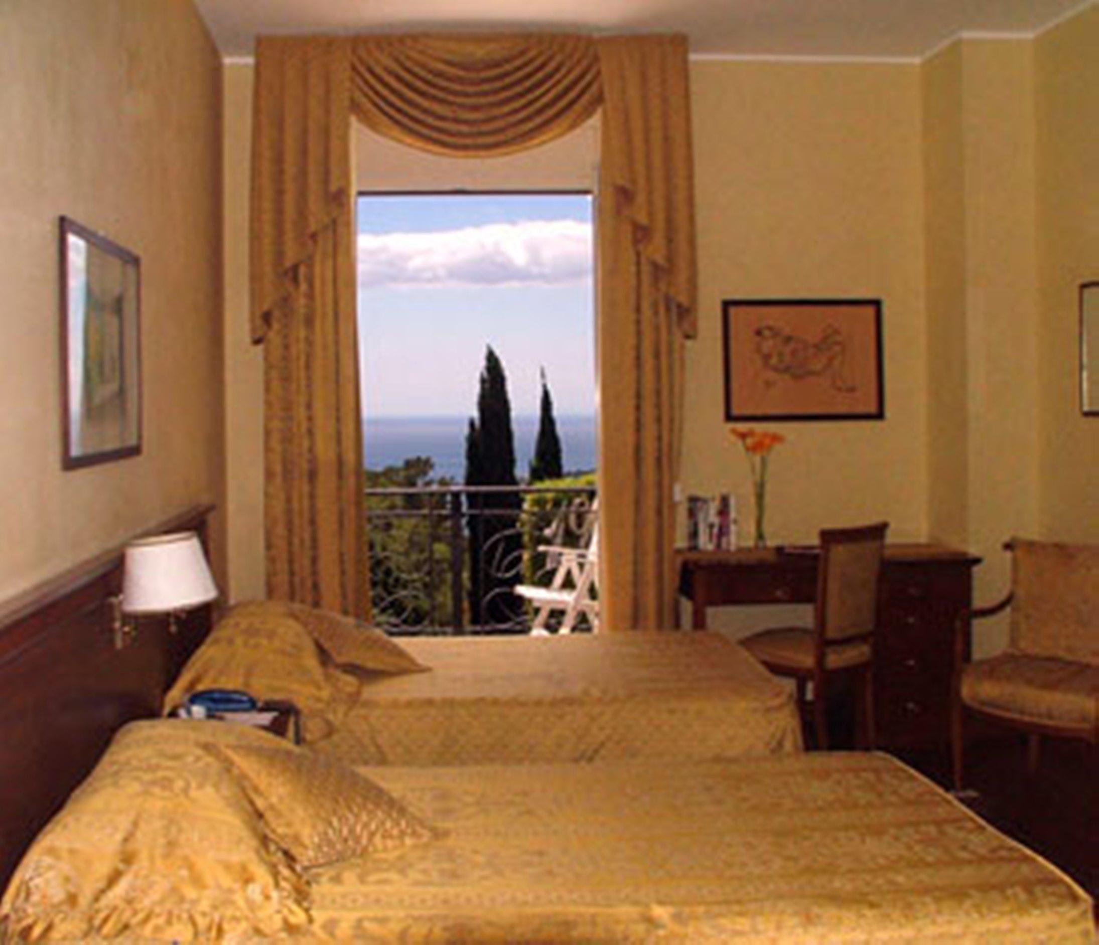 Excelsior Palace Hotel