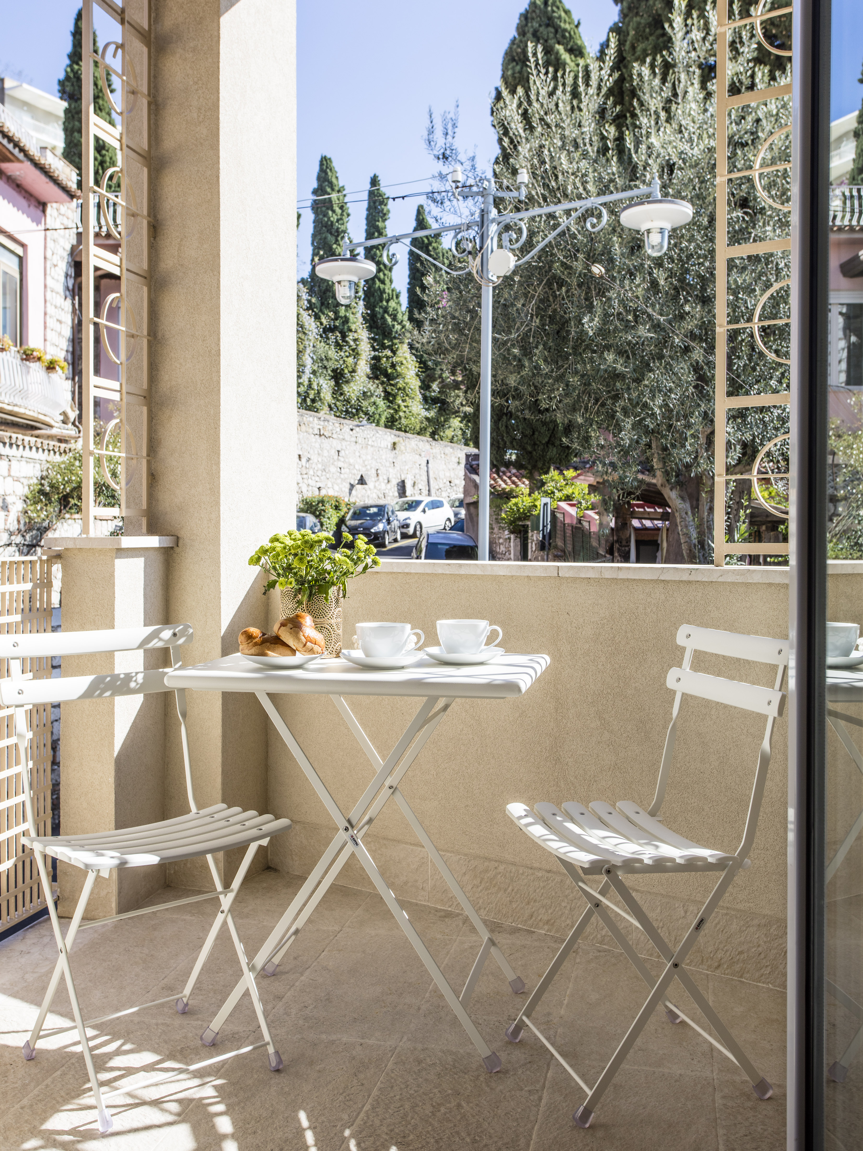 La Maladrina Apartments & Suites