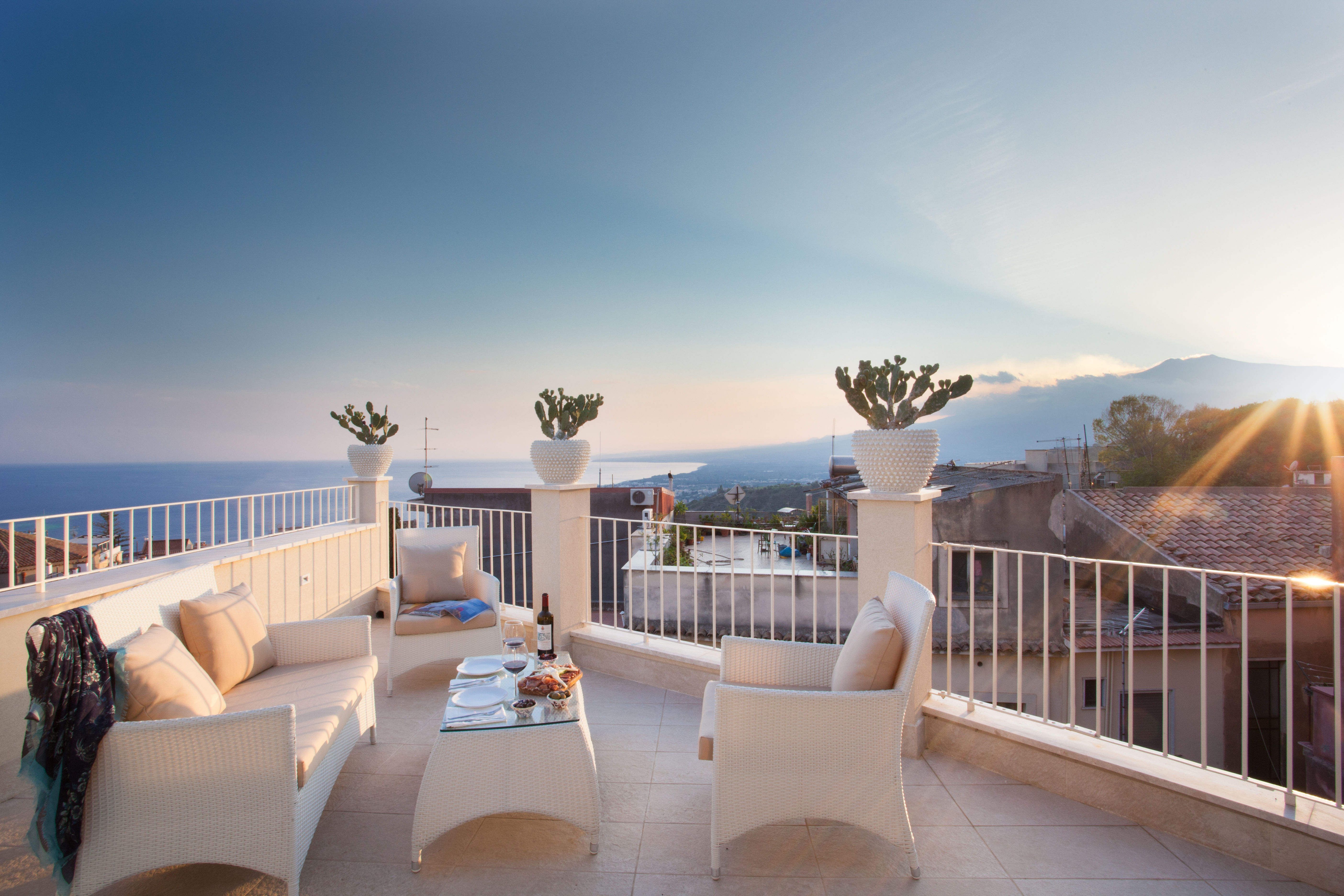 La Maladrina Apartments & Suites