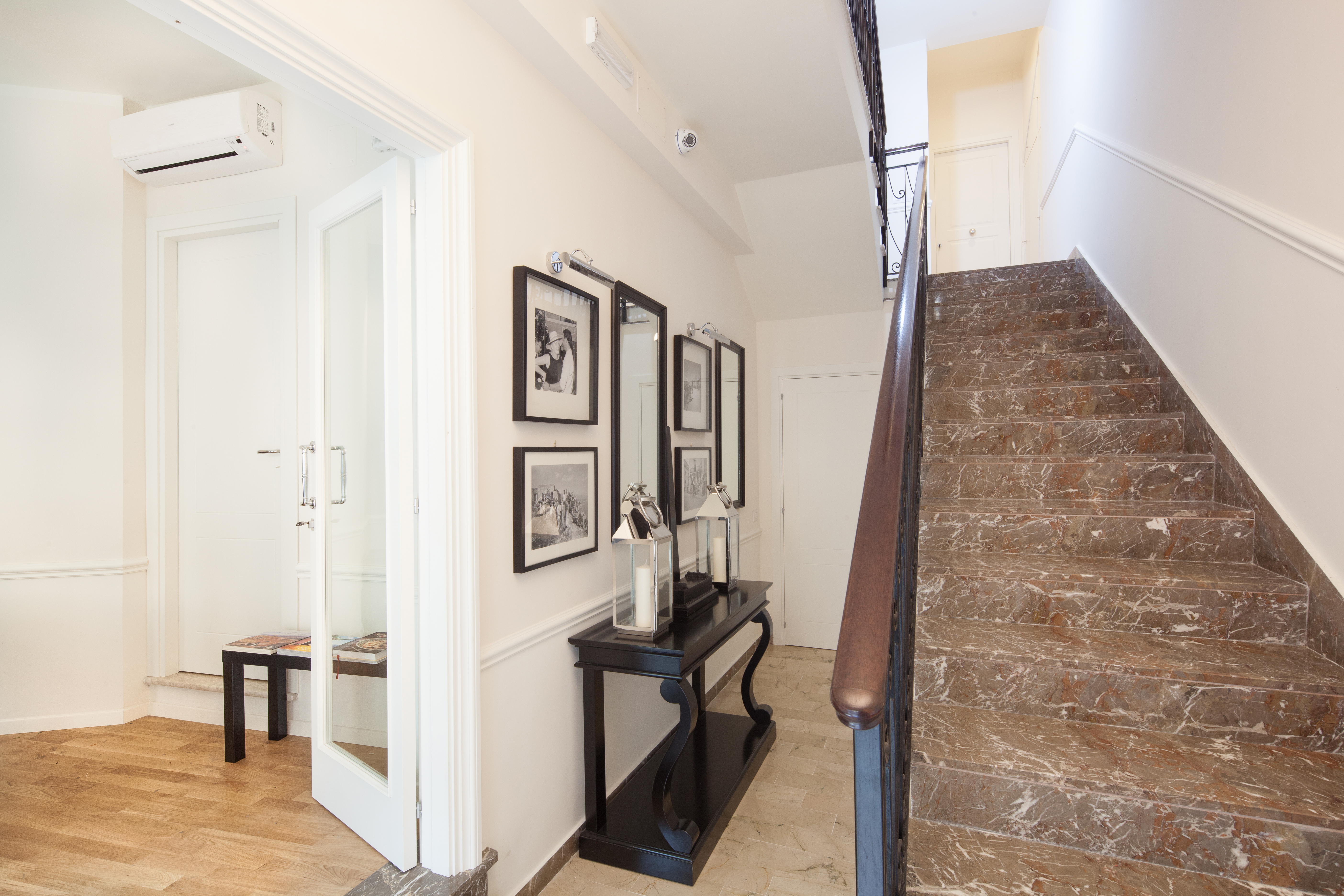 La Maladrina Apartments & Suites