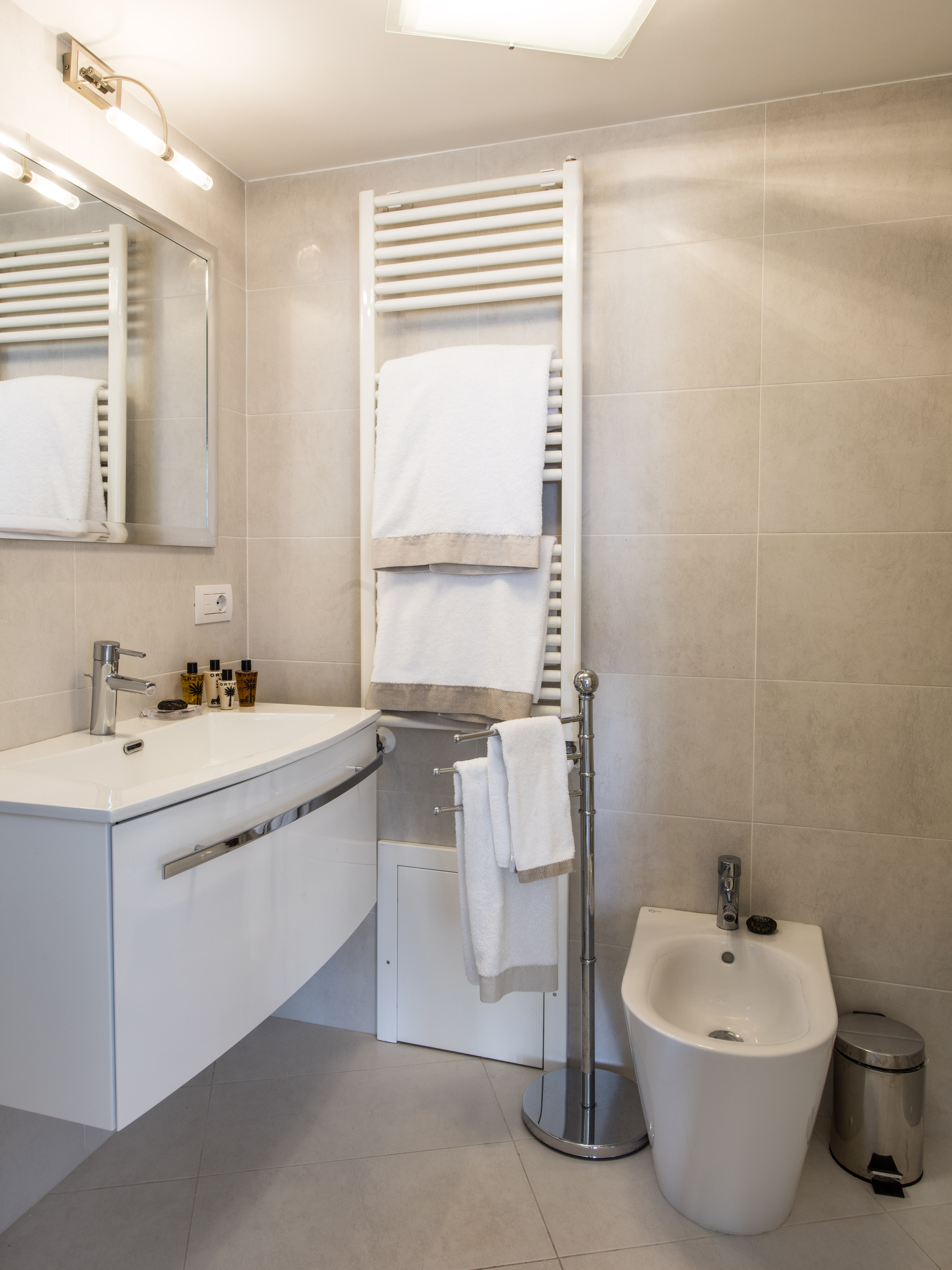 La Maladrina Apartments & Suites