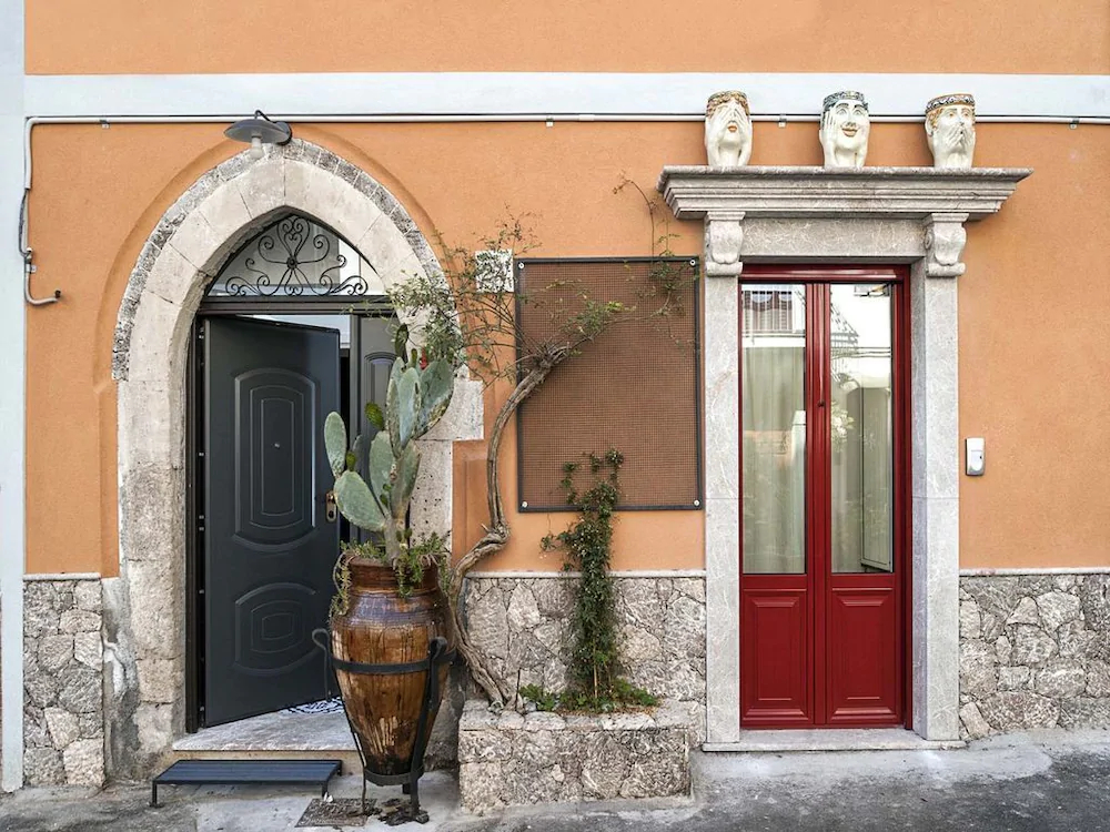 Miseria E Nobilta