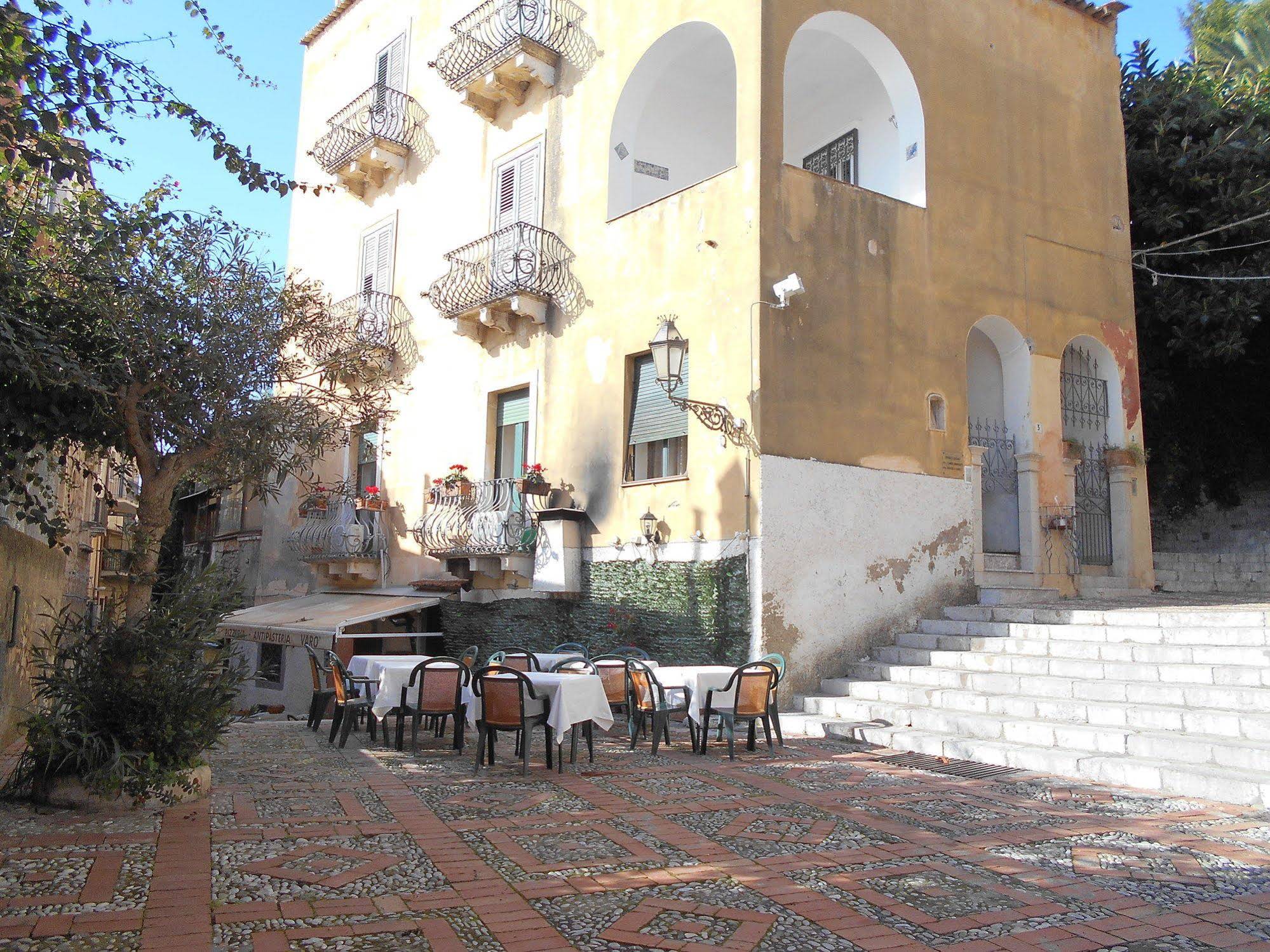 Taormina City Center Apartments