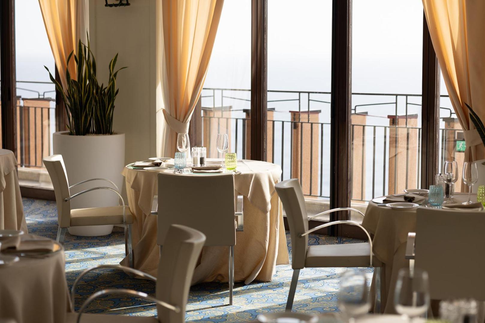 UNAHOTELS Capotaormina