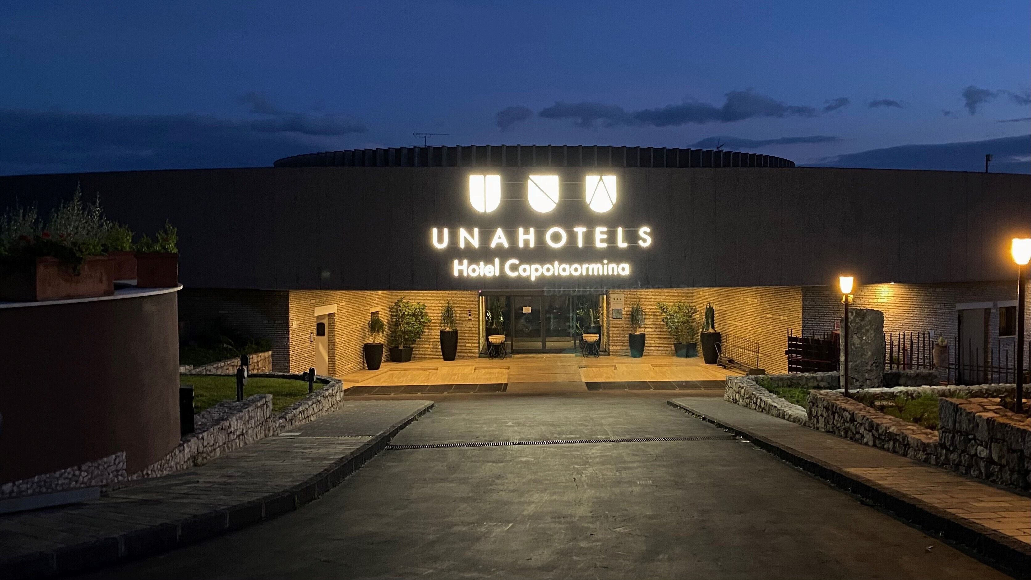 UNAHOTELS Capotaormina