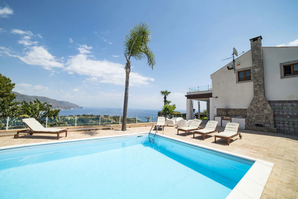 Villa Taorum
