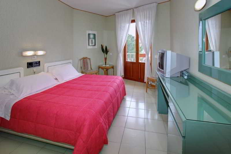 Perla del Golfo Resort