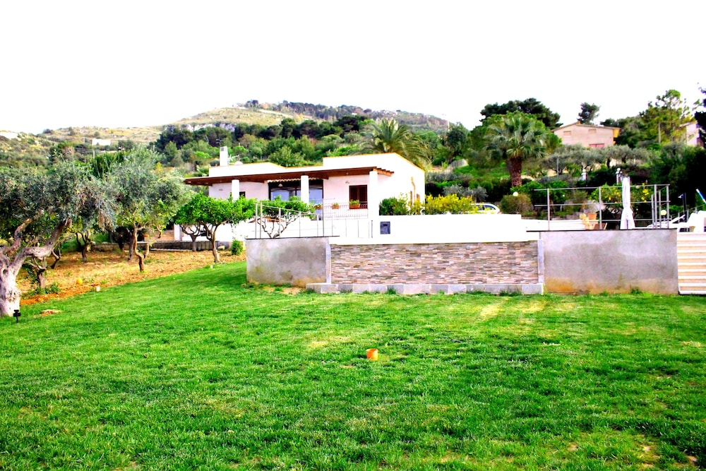 Villa Maria Con Piscina E Vista Mare