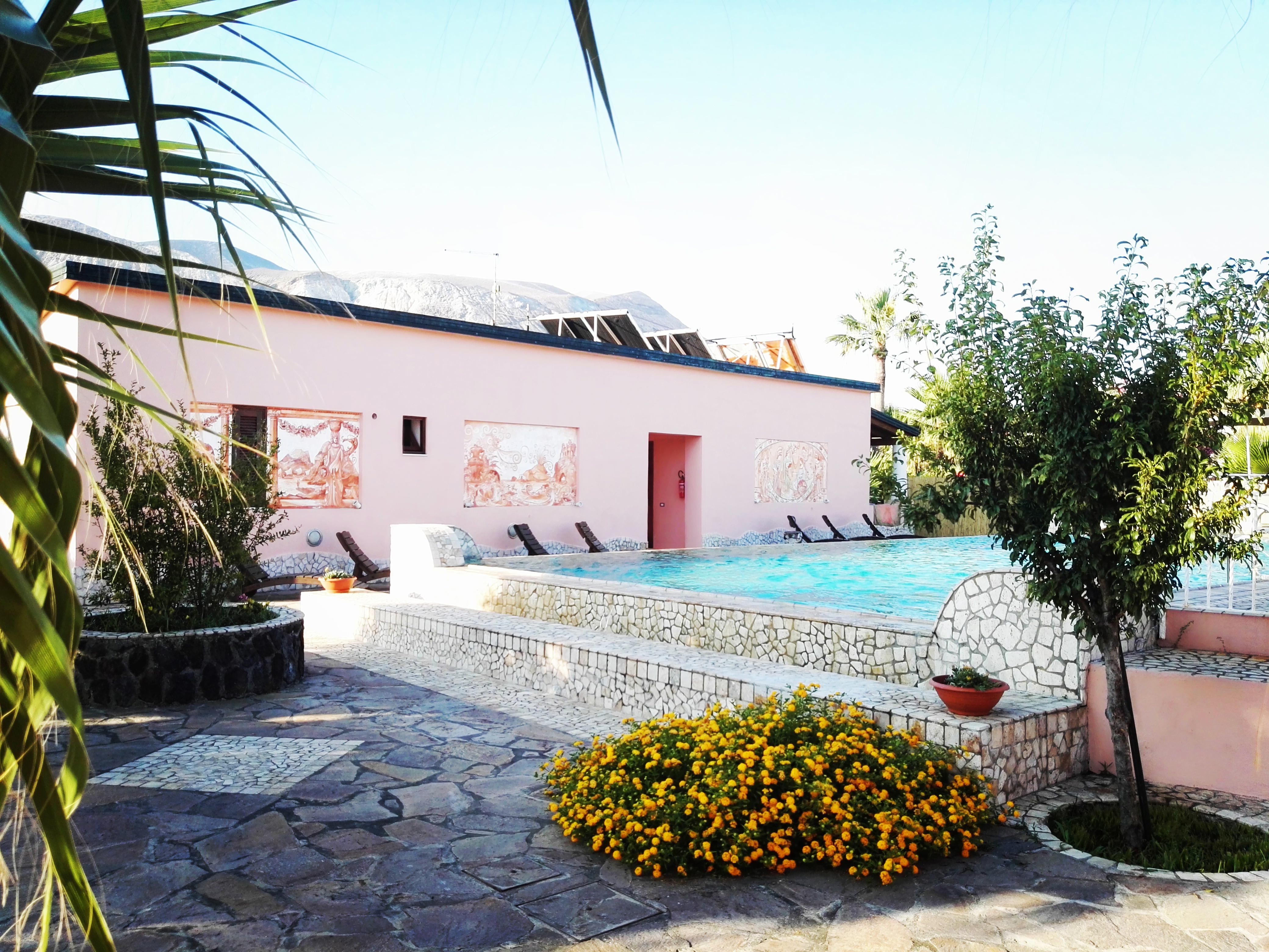 Hotel Eros