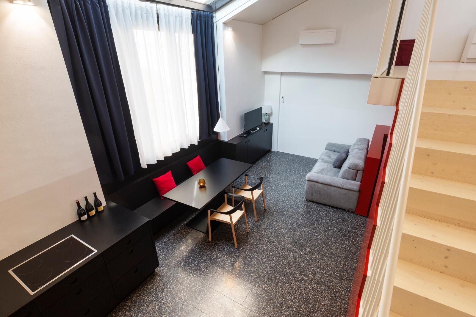 Pepper Lounge & Suite