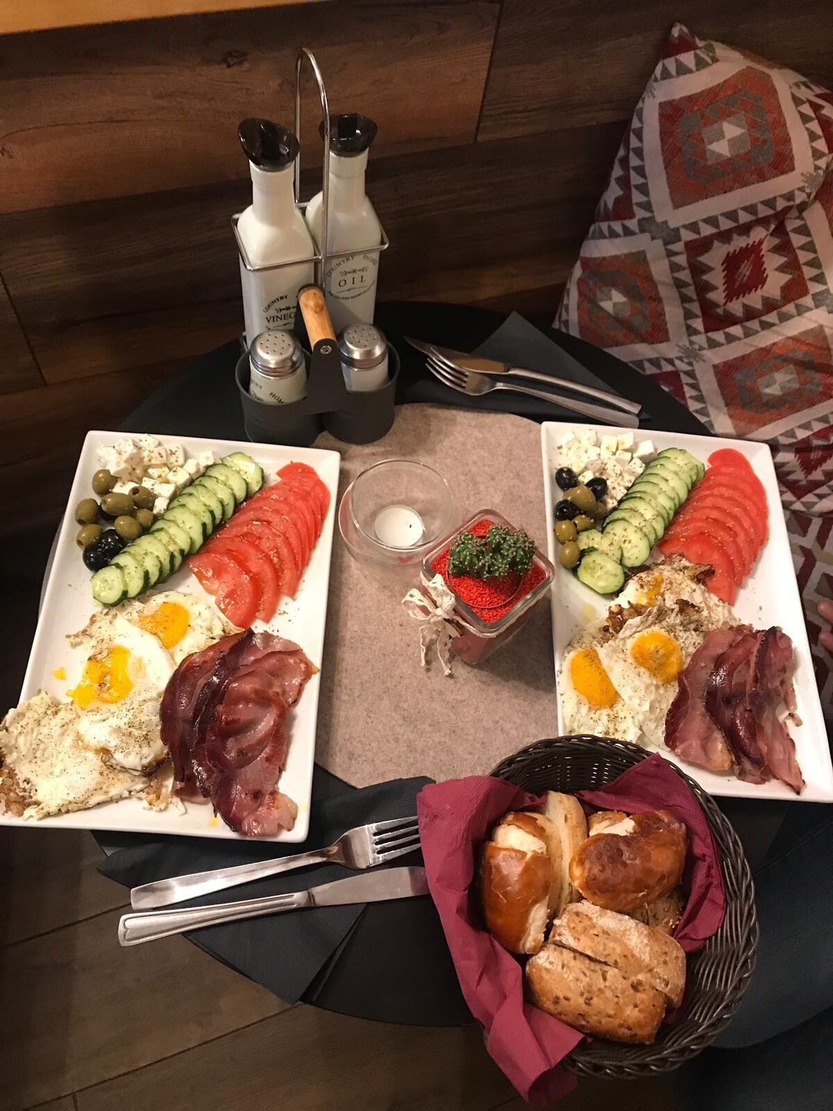 Pepper Lounge & Suite