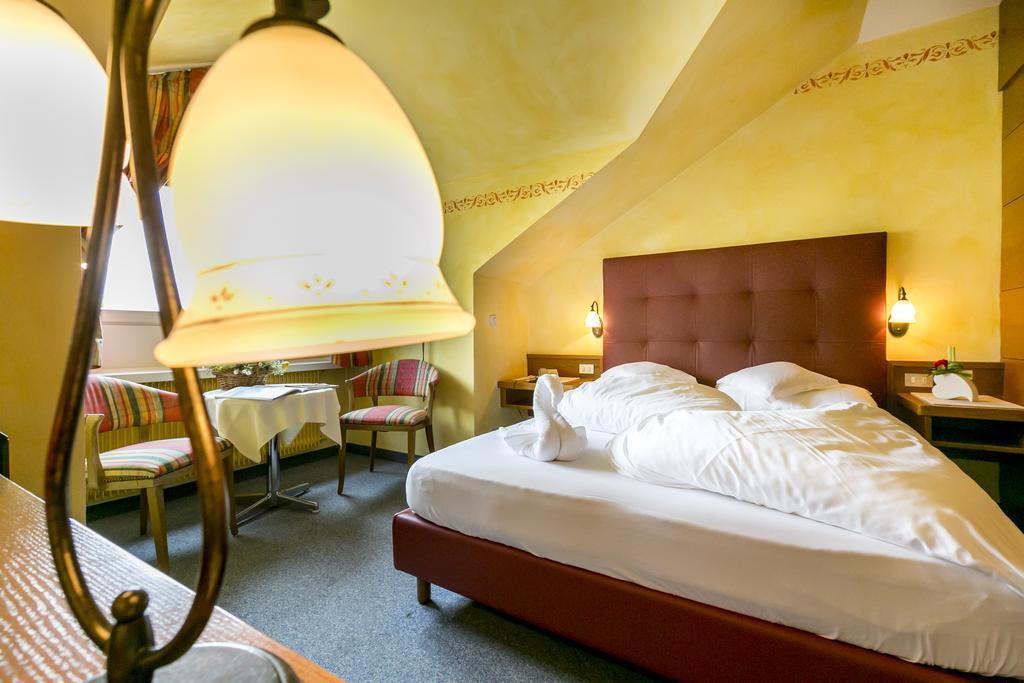 Alpine-City-Wellness Hotel Dominik