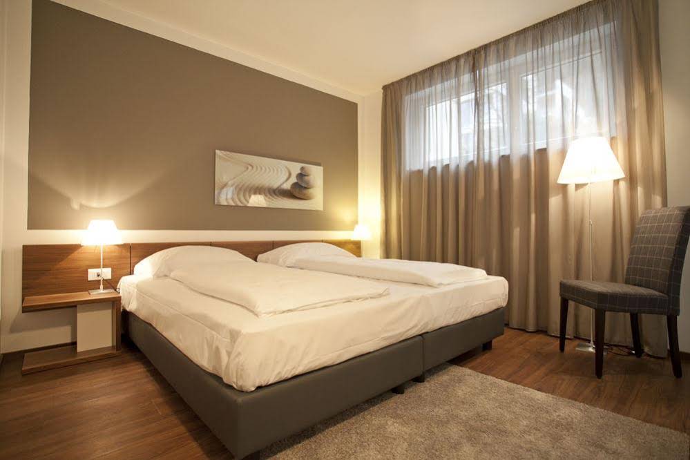 Hidalgo Suites & Residence