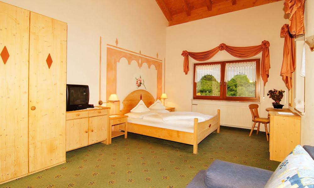Hotel Burgaunerhof