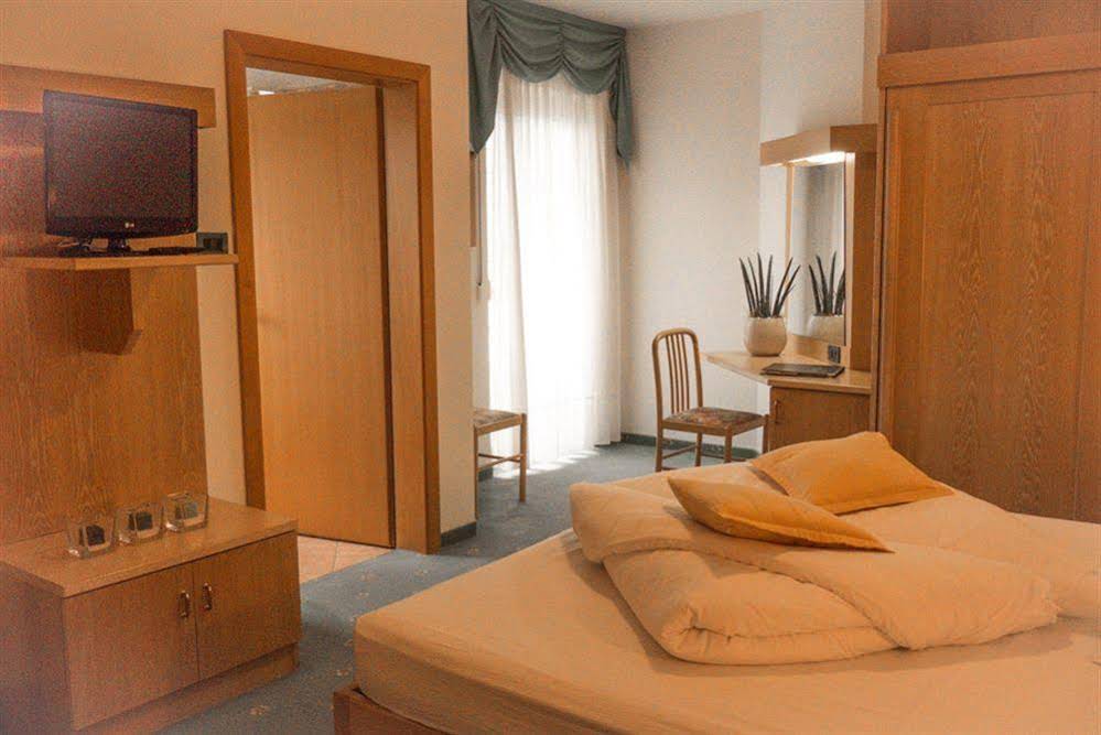 Prinz Rudolf - Stay Smart