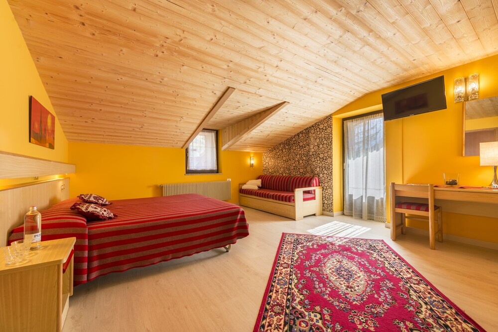 Hotel Alpino