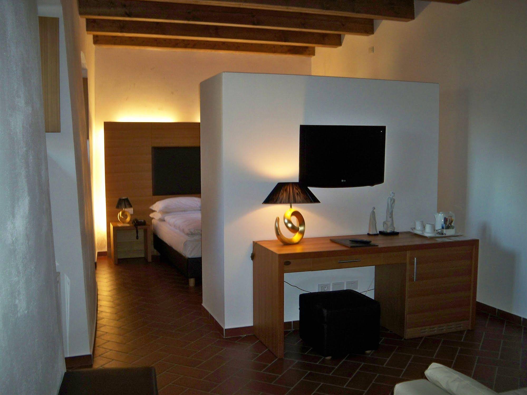 Relais Palazzo Lodron Guest House