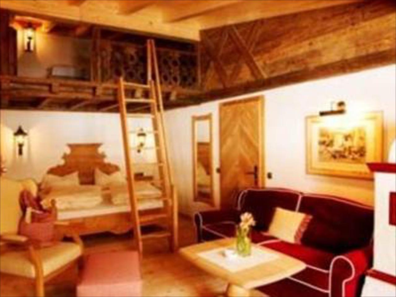 Fanes Dolomiti Wellness Hotel