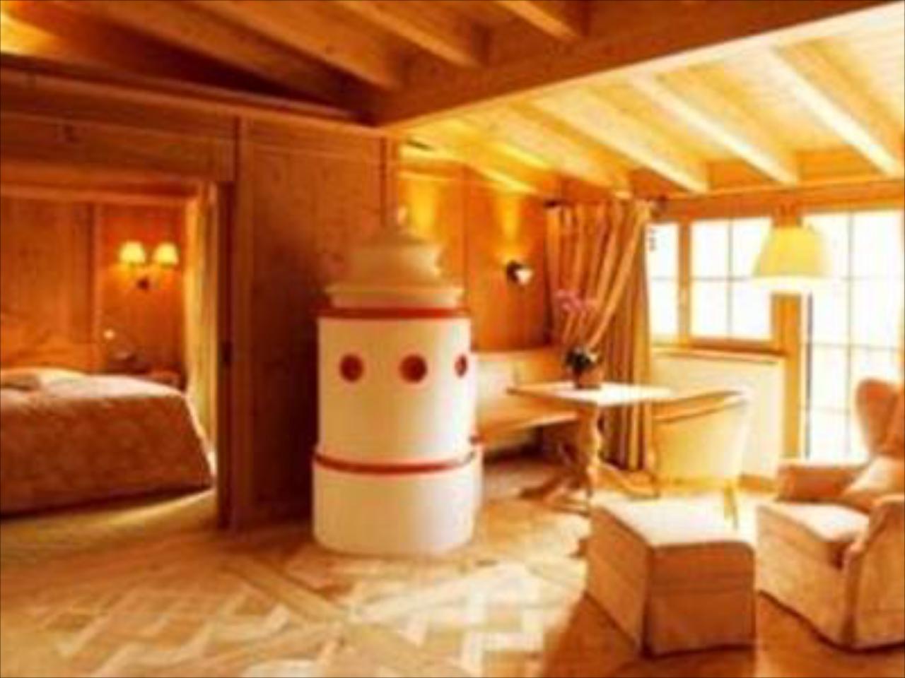 Fanes Dolomiti Wellness Hotel