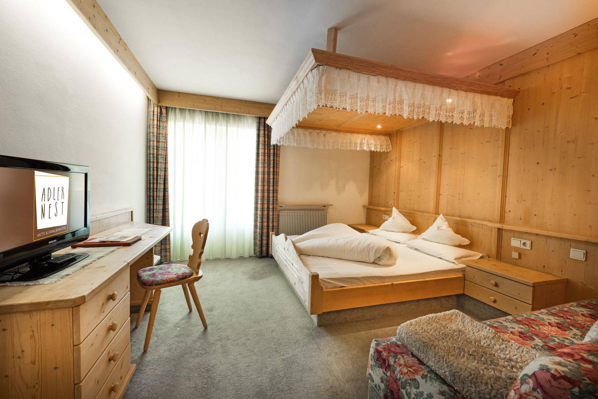 Aktiv & Familienhotel Adlernest