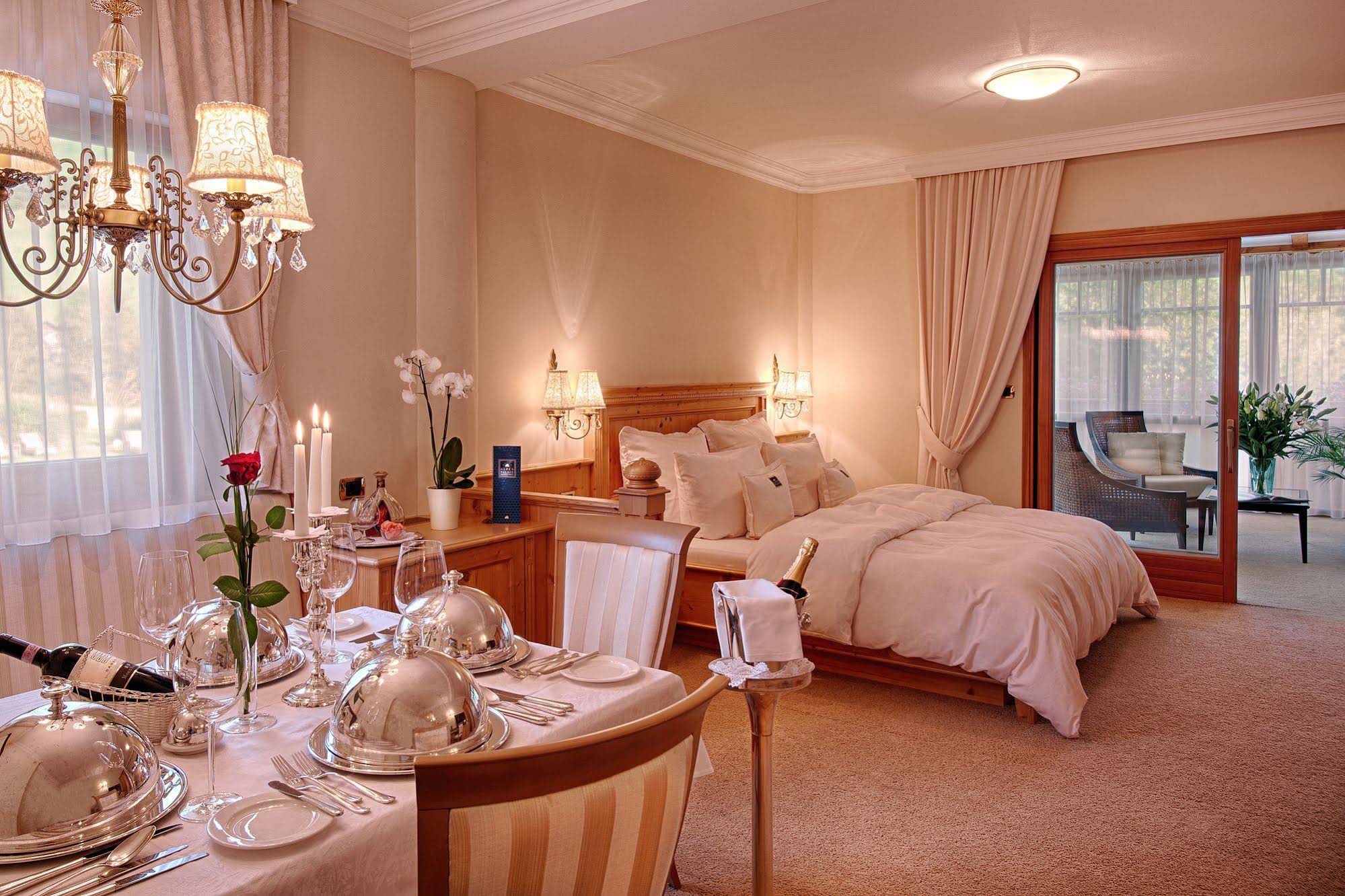 Alpenpalace Luxury Hideaway & Spa Retreat