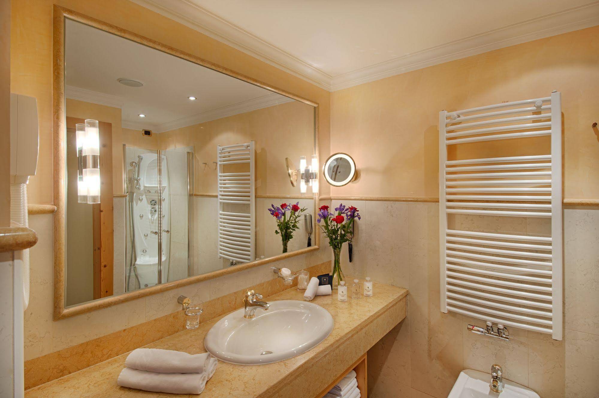 Alpenpalace Luxury Hideaway & Spa Retreat