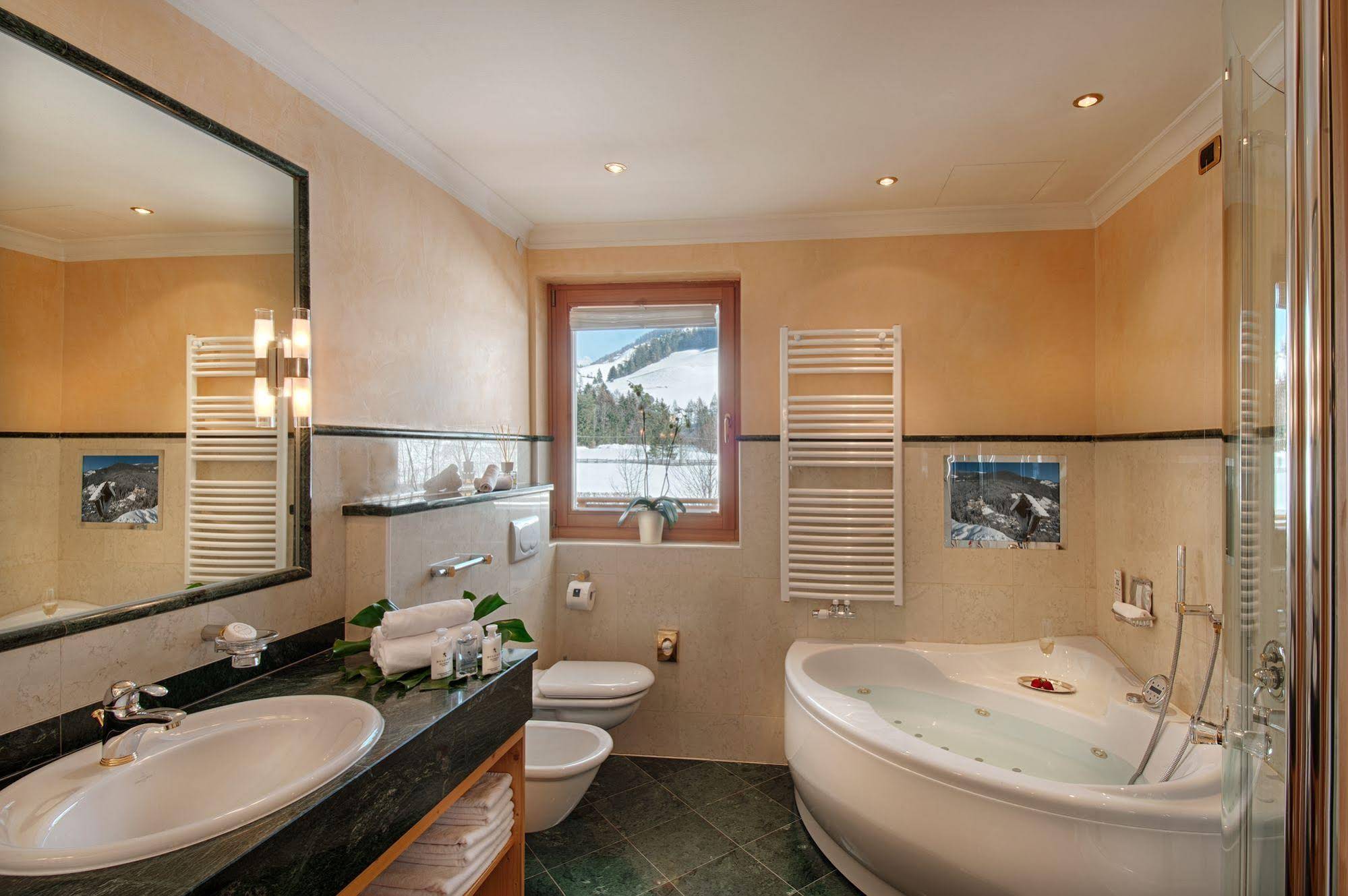 Alpenpalace Luxury Hideaway & Spa Retreat