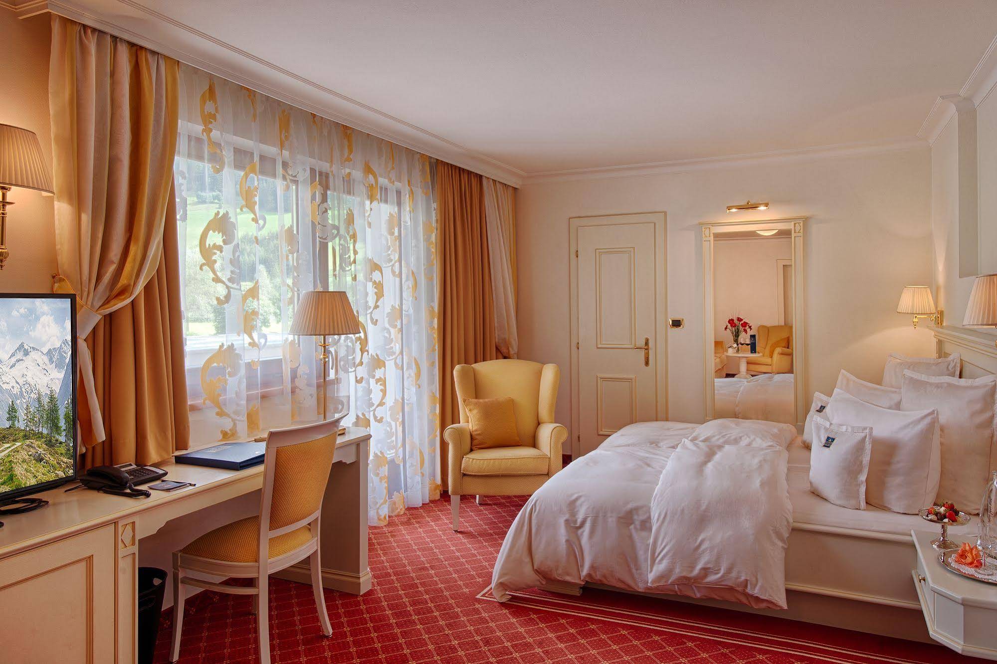 Alpenpalace Luxury Hideaway & Spa Retreat