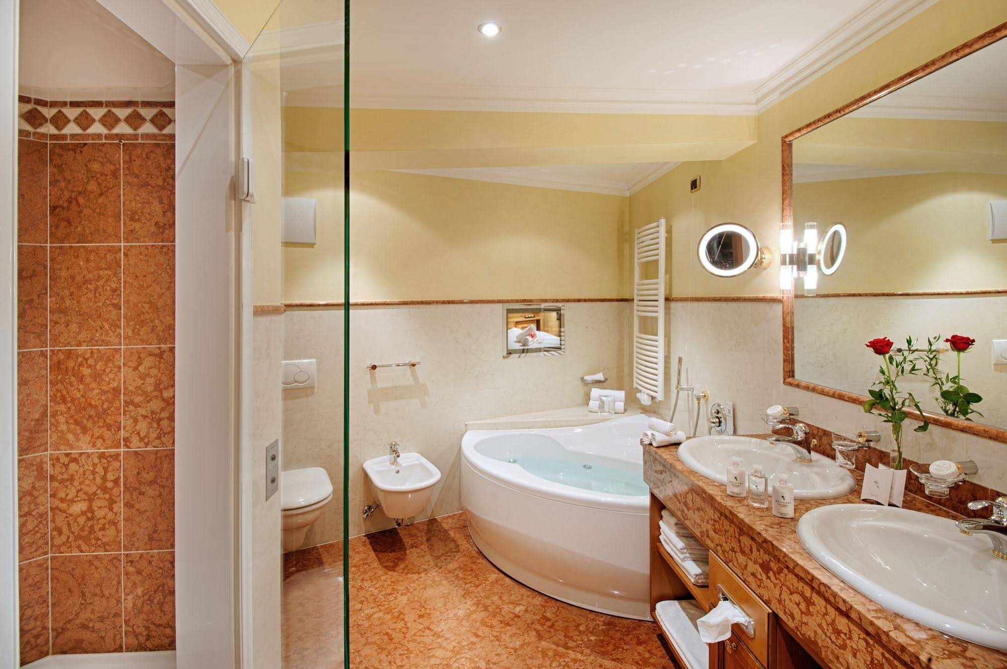 Alpenpalace Luxury Hideaway & Spa Retreat
