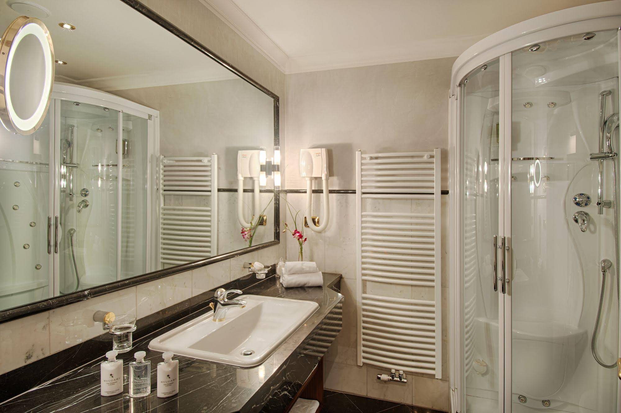Alpenpalace Luxury Hideaway & Spa Retreat