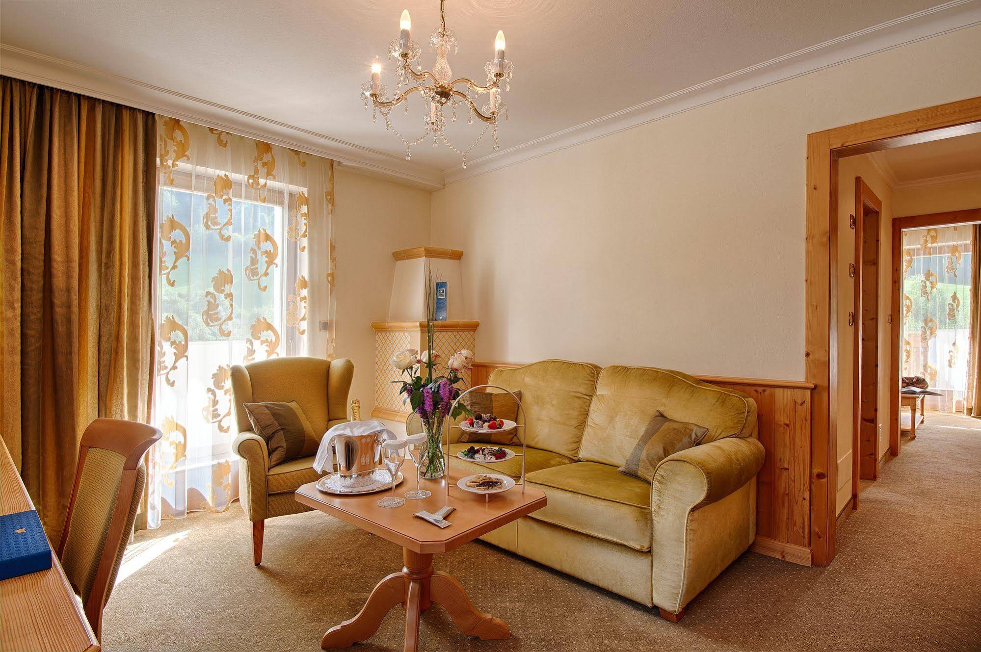 Alpenpalace Luxury Hideaway & Spa Retreat