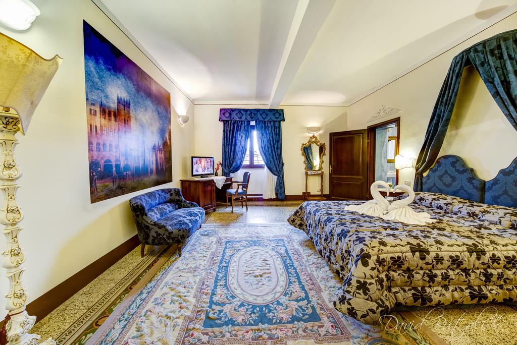 Hotel Portici